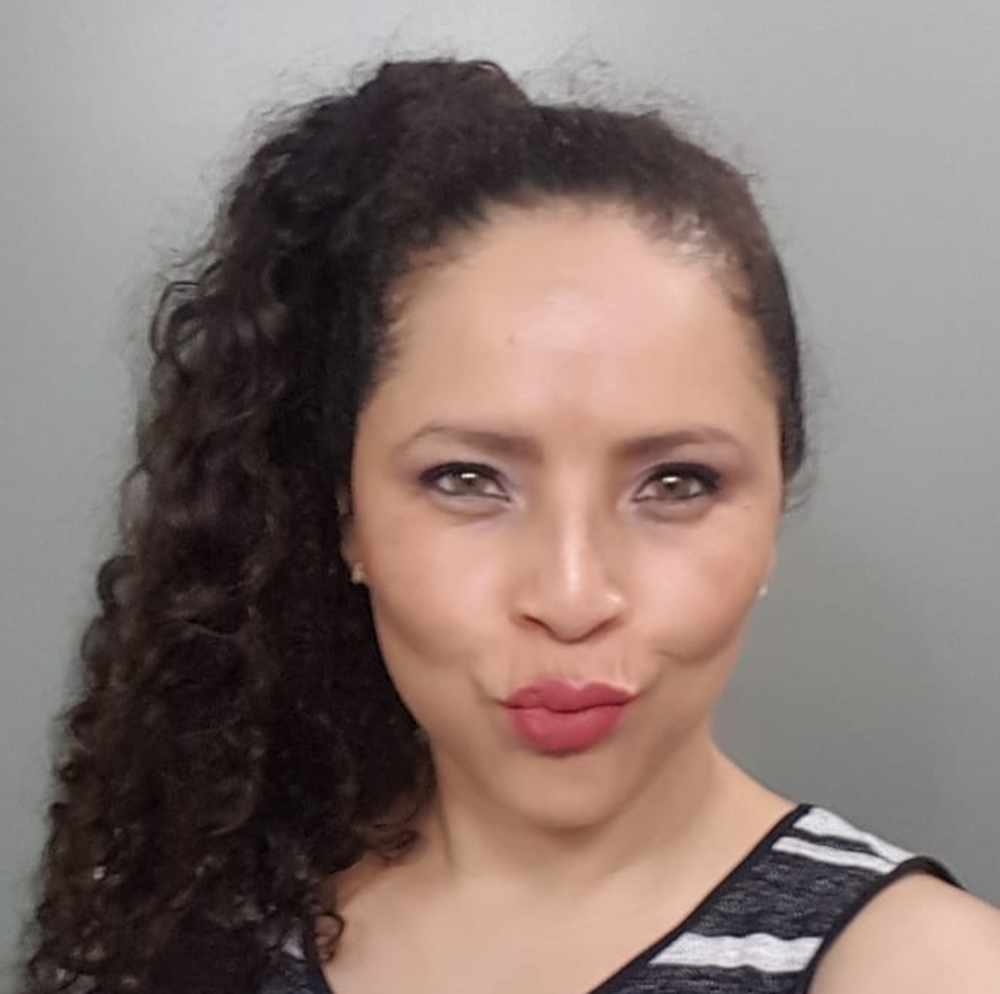 Meet your Posher, Mirna